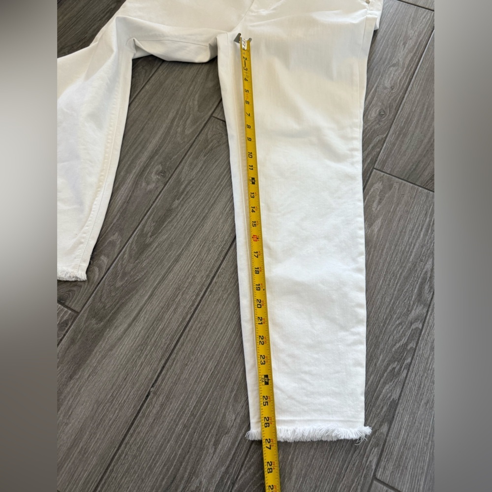 Vince Camuto|White Ankle skinny Jeans/Crisp Finish with raw hem•••size 14,Beachy - Picture 11 of 12